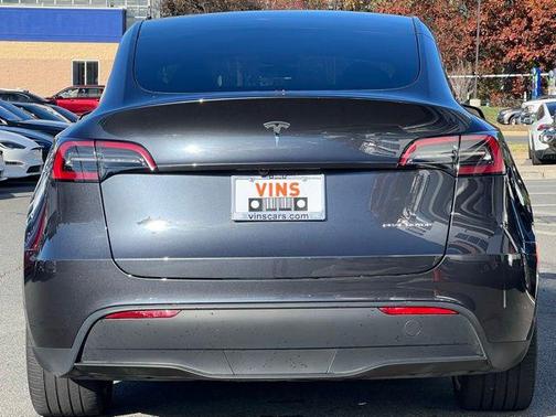 2024 Tesla Model Y Long Range