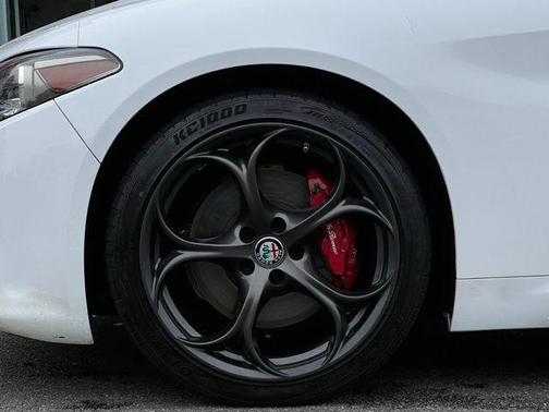 2017 Alfa Romeo Giulia Ti