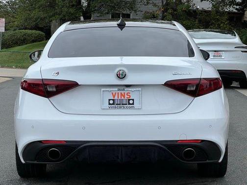 2017 Alfa Romeo Giulia Ti