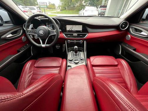 2017 Alfa Romeo Giulia Ti