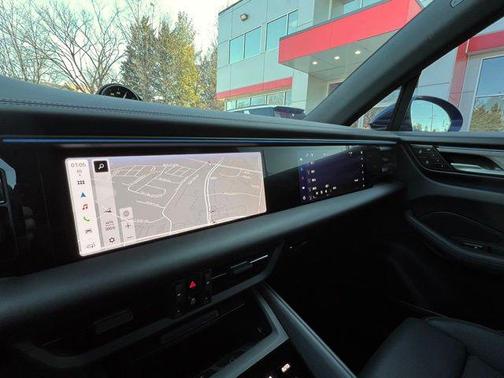 2024 Porsche Macan 4