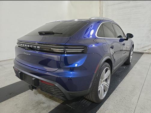 2024 Porsche Macan 4