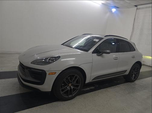2023 Porsche Macan Base