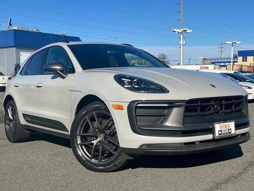 2023 Porsche Macan Base