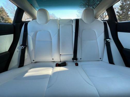 2019 Tesla Model 3 Standard Range