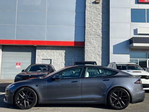 2022 Tesla Model S Plaid