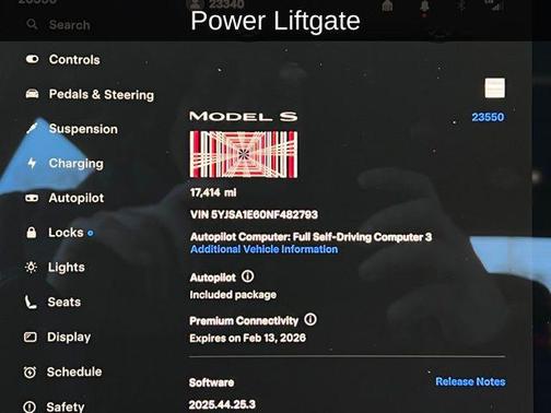 2022 Tesla Model S Plaid