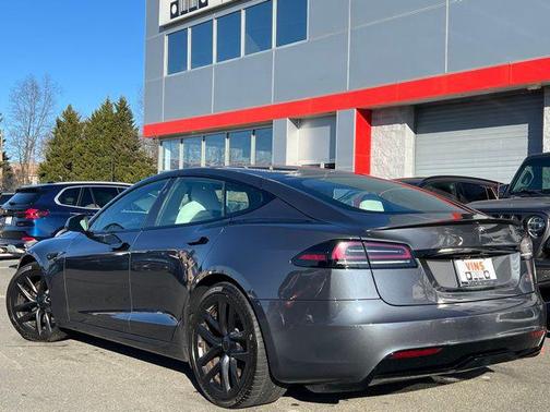 2022 Tesla Model S Plaid
