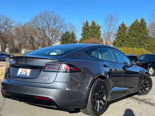 2022 Tesla Model S Plaid