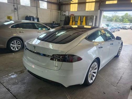 2017 Tesla Model S 75D