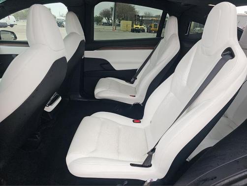 2022 Tesla Model X Base