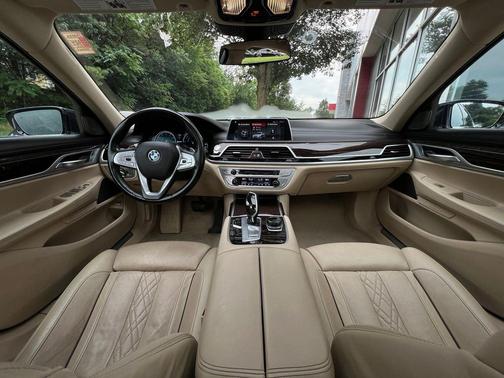 Imperial Blue Metallic 2019 BMW 740e xDrive iPerformance