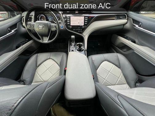 2019 Toyota Camry Hybrid XLE