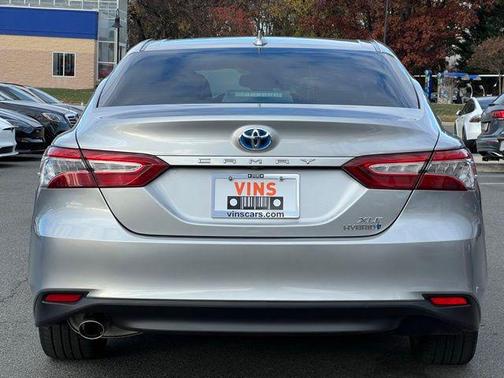 2019 Toyota Camry Hybrid LE