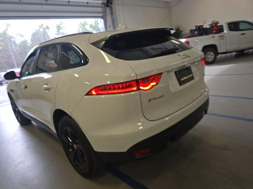 2019 Jaguar F-PACE 25t Premium