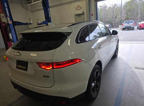 2019 Jaguar F-PACE 25t Premium