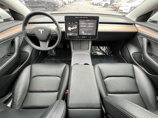 2022 Tesla Model 3 Standard Range