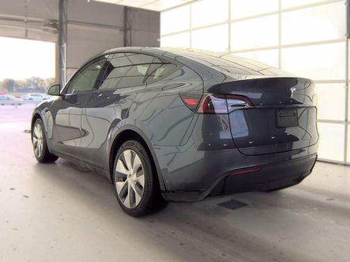 Gray 2023 Tesla Model Y Long Range
