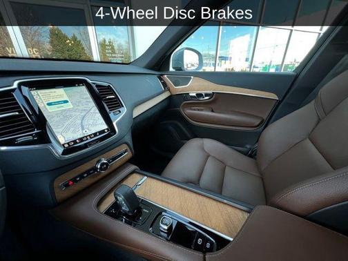 2025 Volvo XC90 B6 Plus 7-Seater