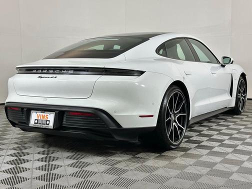 2023 Porsche Taycan 4S