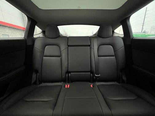 2024 Tesla Model Y Performance