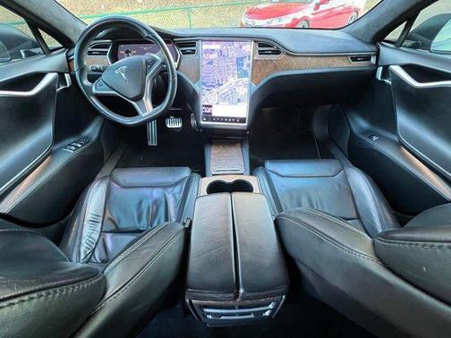 2017 Tesla Model S 75D