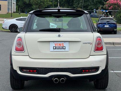 2013 MINI Hardtop Base