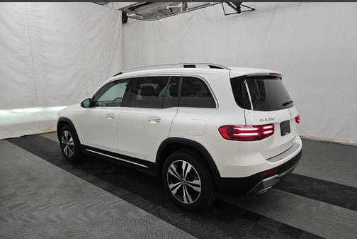 2025 Mercedes-Benz GLB 250 4MATIC