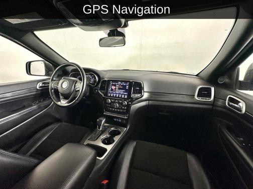 Granite Crystal Metallic Clearcoat 2021 Jeep Grand Cherokee Laredo