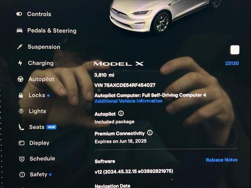 2024 Tesla Model X Base