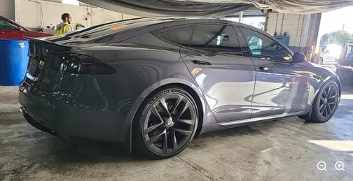 2022 Tesla Model S Plaid