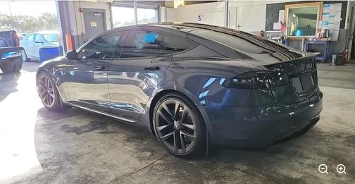 2022 Tesla Model S Plaid