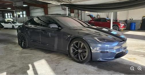 2022 Tesla Model S Plaid