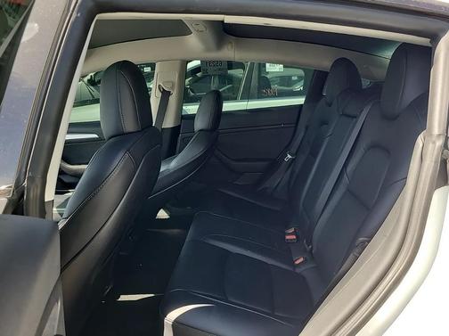 2022 Tesla Model 3 Standard Range