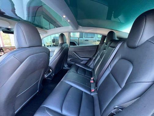 2022 Tesla Model 3 Standard Range