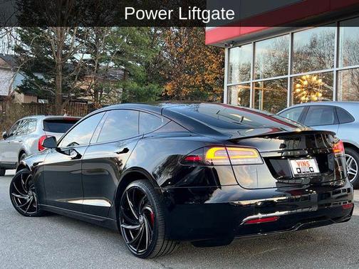 2023 Tesla Model S Plaid