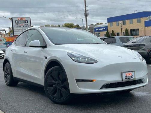 2025 Tesla Model Y Long Range