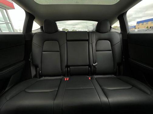 2025 Tesla Model Y Long Range