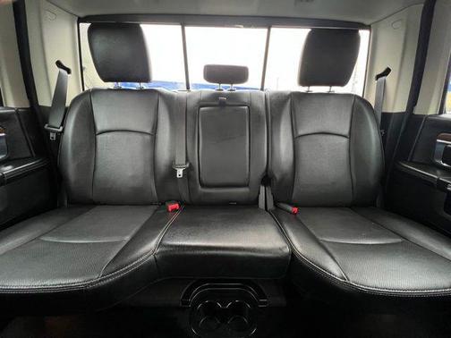 Granite Crystal Metallic Clearcoat 2017 RAM 1500 Laramie