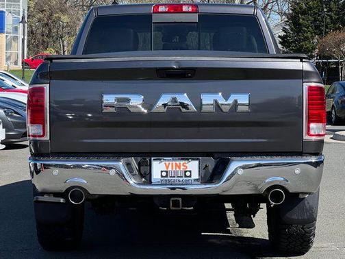 Granite Crystal Metallic Clearcoat 2017 RAM 1500 Laramie