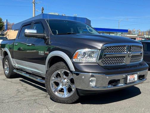 Granite Crystal Metallic Clearcoat 2017 RAM 1500 Laramie