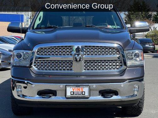 Granite Crystal Metallic Clearcoat 2017 RAM 1500 Laramie