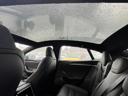 2023 Tesla Model S Plaid