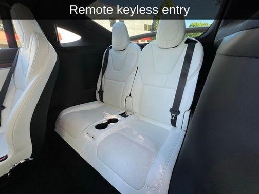 Pearl White Multi-Coat 2022 Tesla Model X Base