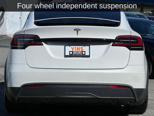 Pearl White Multi-Coat 2022 Tesla Model X Base