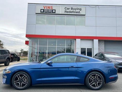 2022 Ford Mustang EcoBoost