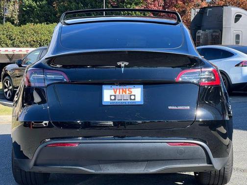 2023 Tesla Model Y Performance