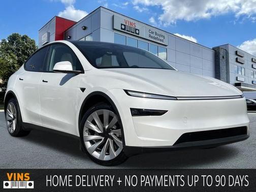 Pearl White Multi-Coat 2026 Tesla Model Y