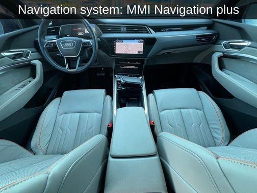 Mythos Black Metallic 2024 Audi Q8 e-tron Prestige