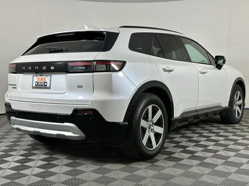 Snowfall Pearl 2024 Honda Prologue Touring